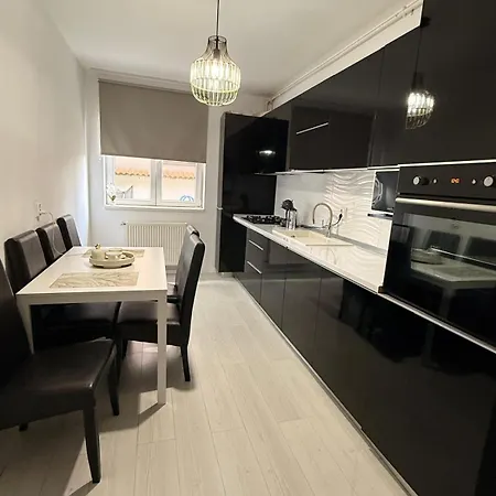 Grey Apartment-prelungirea Ghencea 公寓 *